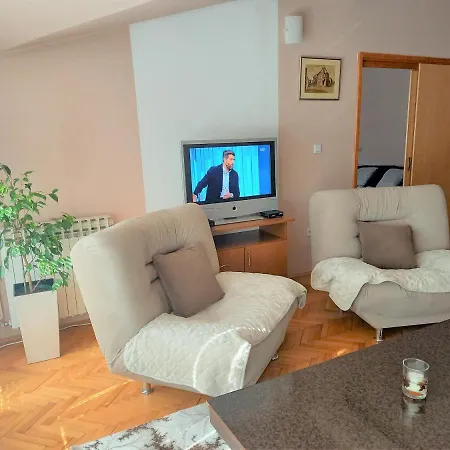 Апартаменты Bonem 1 Apartman *