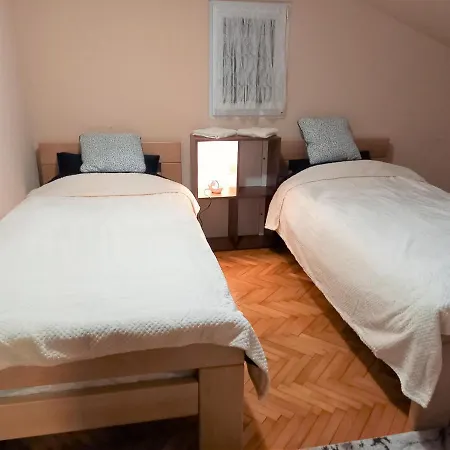 Bonem 1 Apartman * Градишка