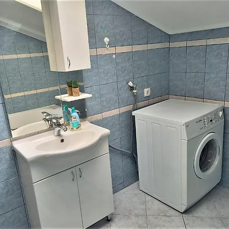 Bonem 1 Apartman Апартаменты *