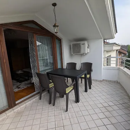 Bonem 1 Apartman Апартаменты